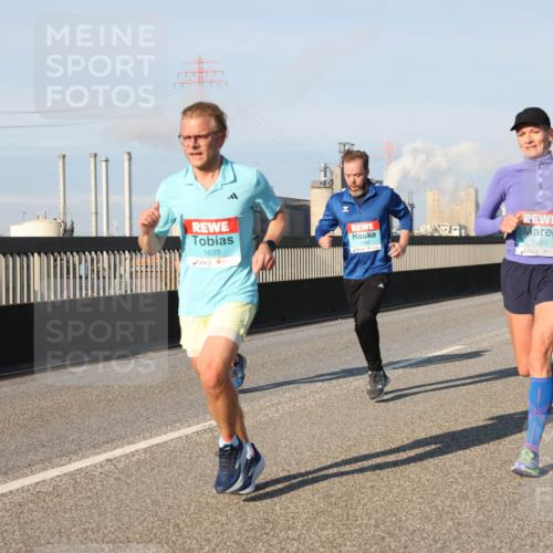 03.10.2025 - Köhlbrandbrückenlauf Lena Gebhardt http://msf.ph/oto/9117032 03.10.2025 09:44:17 Position 2 1639, 1249, 1383 meine-sportfotos.de