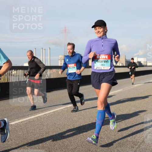 03.10.2025 - Köhlbrandbrückenlauf Lena Gebhardt http://msf.ph/oto/9117055 03.10.2025 09:44:17 Position 2 1639, 1249, 1383 meine-sportfotos.de