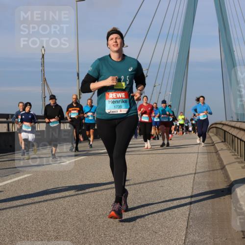 03.10.2025 - Köhlbrandbrückenlauf Strokosch-Dieckow http://msf.ph/oto/9117059 03.10.2025 09:50:21 Position 2 6125, 1735 meine-sportfotos.de