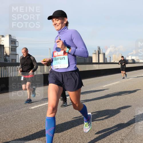03.10.2025 - Köhlbrandbrückenlauf Lena Gebhardt http://msf.ph/oto/9117086 03.10.2025 09:44:18 Position 2 1383 meine-sportfotos.de
