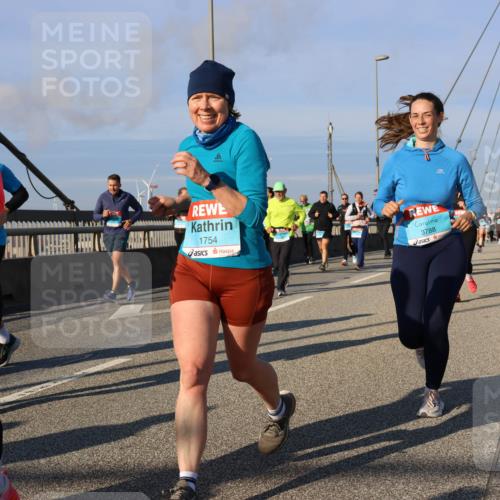 03.10.2025 - Köhlbrandbrückenlauf Strokosch-Dieckow http://msf.ph/oto/9117154 03.10.2025 09:50:28 Position 2 1591, 1754, 3788 meine-sportfotos.de