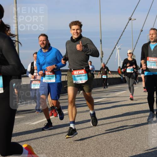 03.10.2025 - Köhlbrandbrückenlauf Strokosch-Dieckow http://msf.ph/oto/9117189 03.10.2025 09:50:31 Position 2 2448, 2046, 3162, 2778 meine-sportfotos.de