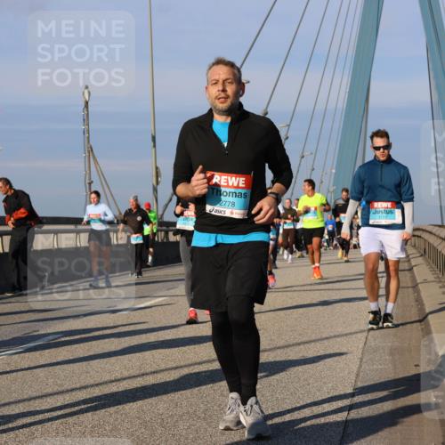 03.10.2025 - Köhlbrandbrückenlauf Strokosch-Dieckow http://msf.ph/oto/9117201 03.10.2025 09:50:32 Position 2 2778, 3180 meine-sportfotos.de
