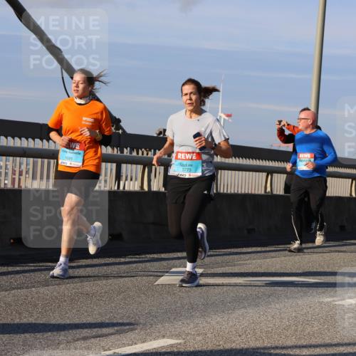 03.10.2025 - Köhlbrandbrückenlauf Strokosch-Dieckow http://msf.ph/oto/9117326 03.10.2025 09:50:51 Position 2 1691, 3773 meine-sportfotos.de