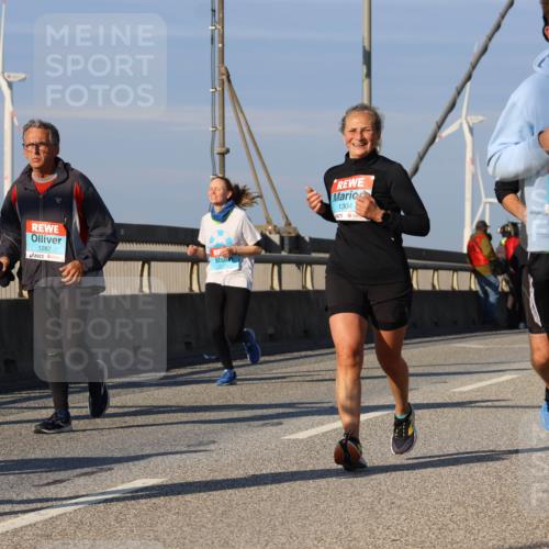 03.10.2025 - Köhlbrandbrückenlauf Strokosch-Dieckow http://msf.ph/oto/9117353 03.10.2025 09:50:53 Position 2 1287, 1304, 3647 meine-sportfotos.de
