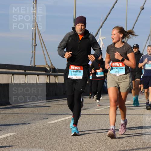 03.10.2025 - Köhlbrandbrückenlauf Strokosch-Dieckow http://msf.ph/oto/9117376 03.10.2025 09:50:57 Position 2 2499, 1634 meine-sportfotos.de