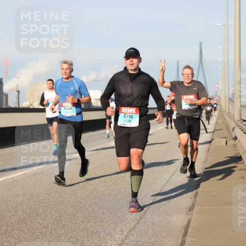 03.10.2025 - Köhlbrandbrückenlauf Lena Gebhardt http://msf.ph/oto/9117417 03.10.2025 09:44:27 Position 2 1247, 2709 meine-sportfotos.de