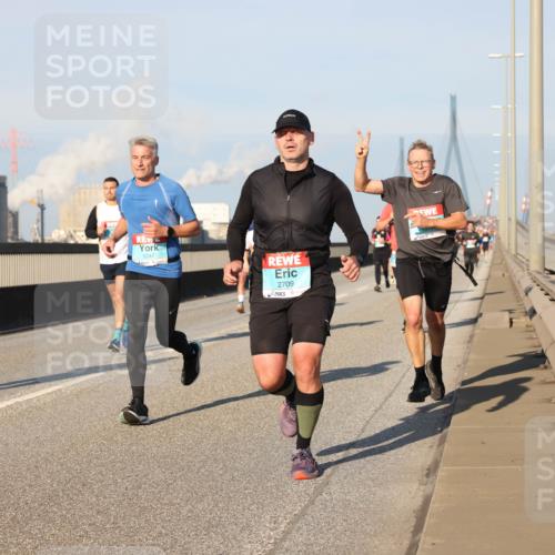 03.10.2025 - Köhlbrandbrückenlauf Lena Gebhardt http://msf.ph/oto/9117428 03.10.2025 09:44:27 Position 2 1297, 1247, 2709 meine-sportfotos.de