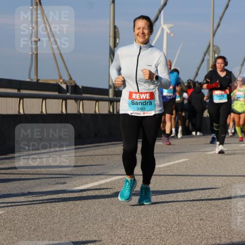 03.10.2025 - Köhlbrandbrückenlauf Strokosch-Dieckow http://msf.ph/oto/9117444 03.10.2025 09:51:03 Position 2 3063 meine-sportfotos.de