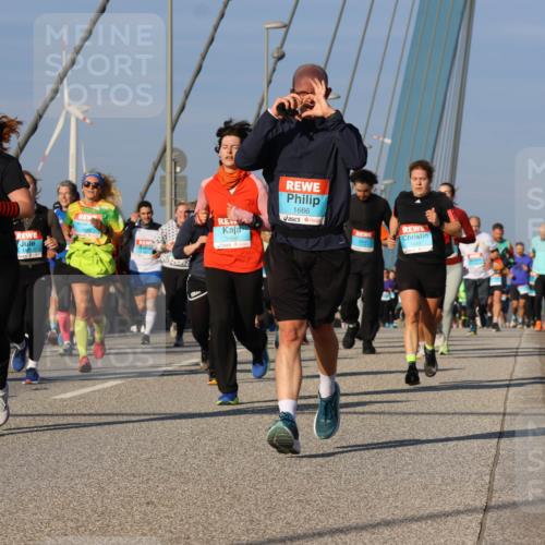 03.10.2025 - Köhlbrandbrückenlauf Strokosch-Dieckow http://msf.ph/oto/9117482 03.10.2025 09:51:07 Position 2 1809, 1807, 18214, 1480, 1666 meine-sportfotos.de