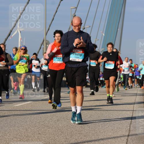 03.10.2025 - Köhlbrandbrückenlauf Strokosch-Dieckow http://msf.ph/oto/9117502 03.10.2025 09:51:08 Position 2 1807, 1666, 1480, 1649 meine-sportfotos.de