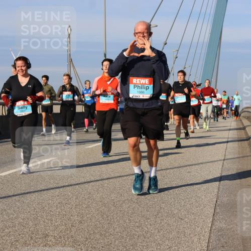 03.10.2025 - Köhlbrandbrückenlauf Strokosch-Dieckow http://msf.ph/oto/9117523 03.10.2025 09:51:10 Position 2 1807, 1480, 1666 meine-sportfotos.de