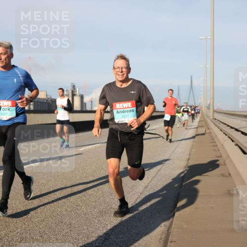 03.10.2025 - Köhlbrandbrückenlauf Lena Gebhardt http://msf.ph/oto/9117584 03.10.2025 09:44:28 Position 2 1247, 1077 meine-sportfotos.de