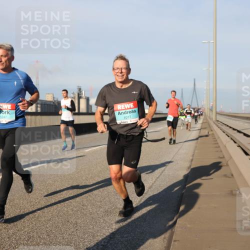03.10.2025 - Köhlbrandbrückenlauf Lena Gebhardt http://msf.ph/oto/9117594 03.10.2025 09:44:28 Position 2 1247, 1077 meine-sportfotos.de