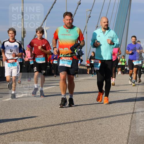 03.10.2025 - Köhlbrandbrückenlauf Strokosch-Dieckow http://msf.ph/oto/9117666 03.10.2025 09:51:23 Position 2 1693, 2, 20, 3727, 1573 meine-sportfotos.de