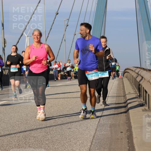 03.10.2025 - Köhlbrandbrückenlauf Strokosch-Dieckow http://msf.ph/oto/9117699 03.10.2025 09:51:28 Position 2 1453, 1212, 2949 meine-sportfotos.de