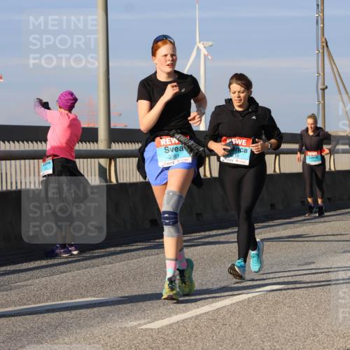 03.10.2025 - Köhlbrandbrückenlauf Strokosch-Dieckow http://msf.ph/oto/9117761 03.10.2025 09:51:34 Position 2 3081, 18 meine-sportfotos.de