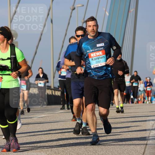 03.10.2025 - Köhlbrandbrückenlauf Strokosch-Dieckow http://msf.ph/oto/9117794 03.10.2025 09:51:38 Position 2 446, 1956, 2287 meine-sportfotos.de