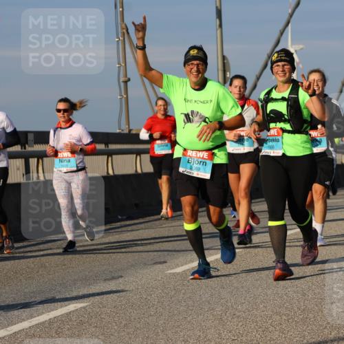 03.10.2025 - Köhlbrandbrückenlauf Strokosch-Dieckow http://msf.ph/oto/9117803 03.10.2025 09:51:39 Position 2 1956, 1671, 1659, 2089 meine-sportfotos.de