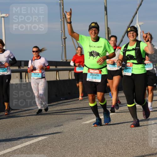 03.10.2025 - Köhlbrandbrückenlauf Strokosch-Dieckow http://msf.ph/oto/9117808 03.10.2025 09:51:39 Position 2 1671, 1659, 2089, 1446, 1529, 1956 meine-sportfotos.de