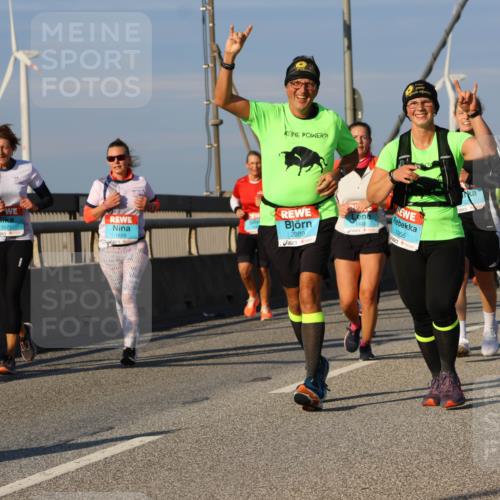 03.10.2025 - Köhlbrandbrückenlauf Strokosch-Dieckow http://msf.ph/oto/9117816 03.10.2025 09:51:39 Position 2 1671, 1659, 2089, 1956 meine-sportfotos.de