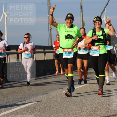 03.10.2025 - Köhlbrandbrückenlauf Strokosch-Dieckow http://msf.ph/oto/9117820 03.10.2025 09:51:40 Position 2 1659, 2089, 1446, 1956, 1529, 500 meine-sportfotos.de