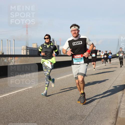 03.10.2025 - Köhlbrandbrückenlauf Lena Gebhardt http://msf.ph/oto/9117921 03.10.2025 09:44:34 Position 2 2880 meine-sportfotos.de