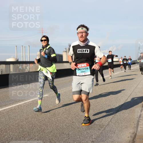 03.10.2025 - Köhlbrandbrückenlauf Lena Gebhardt http://msf.ph/oto/9117931 03.10.2025 09:44:34 Position 2 2880 meine-sportfotos.de