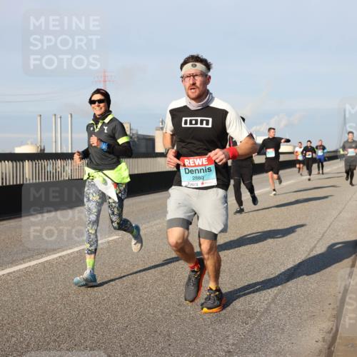 03.10.2025 - Köhlbrandbrückenlauf Lena Gebhardt http://msf.ph/oto/9117940 03.10.2025 09:44:34 Position 2 2880 meine-sportfotos.de