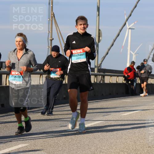 03.10.2025 - Köhlbrandbrückenlauf Strokosch-Dieckow http://msf.ph/oto/9118015 03.10.2025 09:51:57 Position 2 2974, 2423, 2422, 2670, 1831 meine-sportfotos.de