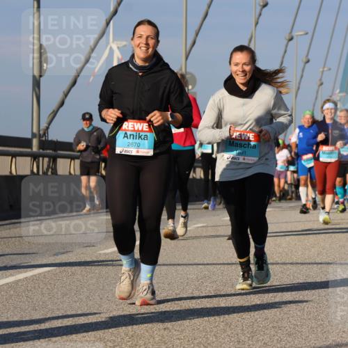 03.10.2025 - Köhlbrandbrückenlauf Strokosch-Dieckow http://msf.ph/oto/9118032 03.10.2025 09:51:58 Position 2 2670, 1831 meine-sportfotos.de