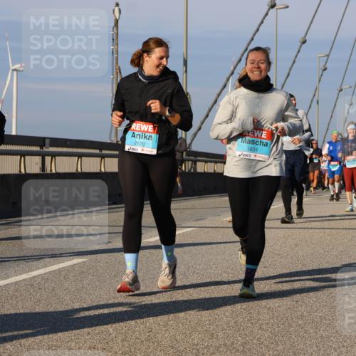 03.10.2025 - Köhlbrandbrückenlauf Strokosch-Dieckow http://msf.ph/oto/9118056 03.10.2025 09:52:00 Position 2 2670, 1831 meine-sportfotos.de