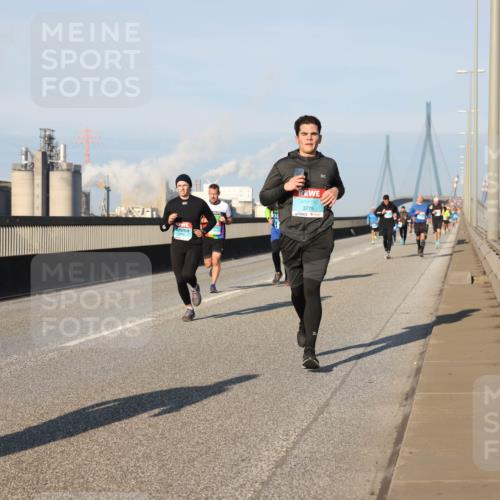03.10.2025 - Köhlbrandbrückenlauf Lena Gebhardt http://msf.ph/oto/9118084 03.10.2025 09:44:38 Position 2 3775 meine-sportfotos.de