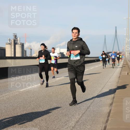 03.10.2025 - Köhlbrandbrückenlauf Lena Gebhardt http://msf.ph/oto/9118108 03.10.2025 09:44:38 Position 2 3775 meine-sportfotos.de