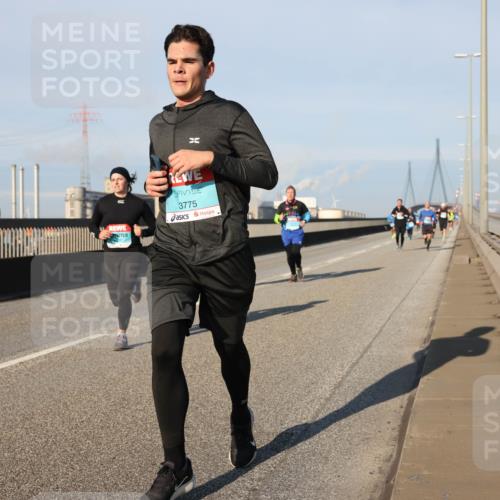 03.10.2025 - Köhlbrandbrückenlauf Lena Gebhardt http://msf.ph/oto/9118182 03.10.2025 09:44:40 Position 2 3775 meine-sportfotos.de