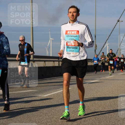 03.10.2025 - Köhlbrandbrückenlauf Strokosch-Dieckow http://msf.ph/oto/9118215 03.10.2025 09:52:19 Position 2 2368, 2454 meine-sportfotos.de
