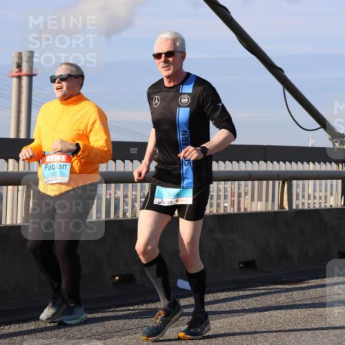 03.10.2025 - Köhlbrandbrückenlauf Strokosch-Dieckow http://msf.ph/oto/9118254 03.10.2025 09:52:21 Position 2 1667, 3468 meine-sportfotos.de