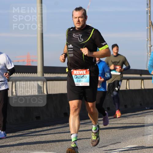 03.10.2025 - Köhlbrandbrückenlauf Strokosch-Dieckow http://msf.ph/oto/9118278 03.10.2025 09:52:24 Position 2 3698, 2392, 3450 meine-sportfotos.de