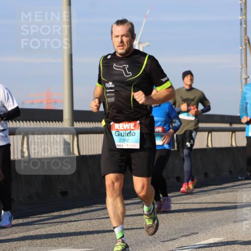 03.10.2025 - Köhlbrandbrückenlauf Strokosch-Dieckow http://msf.ph/oto/9118283 03.10.2025 09:52:24 Position 2 3698, 2392, 3450 meine-sportfotos.de