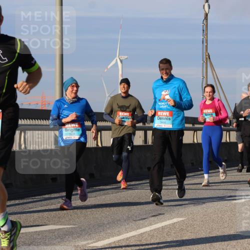 03.10.2025 - Köhlbrandbrückenlauf Strokosch-Dieckow http://msf.ph/oto/9118292 03.10.2025 09:52:25 Position 2 2392, 3450, 1609, 2345 meine-sportfotos.de