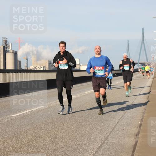 03.10.2025 - Köhlbrandbrückenlauf Lena Gebhardt http://msf.ph/oto/9118374 03.10.2025 09:44:45 Position 2 1122, 1157 meine-sportfotos.de