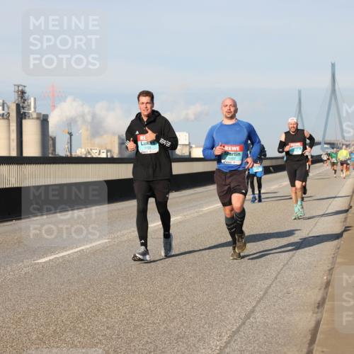 03.10.2025 - Köhlbrandbrückenlauf Lena Gebhardt http://msf.ph/oto/9118382 03.10.2025 09:44:45 Position 2 1122, 1157 meine-sportfotos.de
