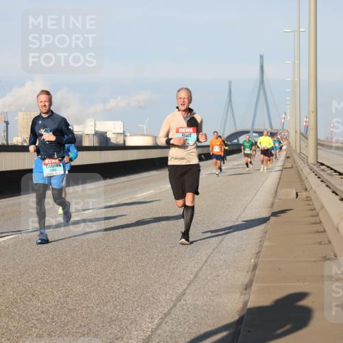 03.10.2025 - Köhlbrandbrückenlauf Lena Gebhardt http://msf.ph/oto/9118483 03.10.2025 09:44:50 Position 2 1262 meine-sportfotos.de