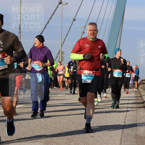 03.10.2025 - Köhlbrandbrückenlauf Strokosch-Dieckow http://msf.ph/oto/9118558 03.10.2025 09:52:29 Position 2 2172, 2885, 2800, 1538 meine-sportfotos.de