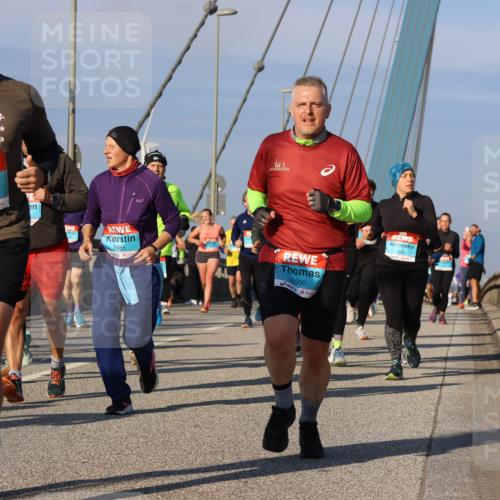 03.10.2025 - Köhlbrandbrückenlauf Strokosch-Dieckow http://msf.ph/oto/9118571 03.10.2025 09:52:29 Position 2 2172, 150, 2885, 2800, 1538 meine-sportfotos.de