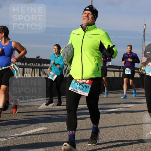 03.10.2025 - Köhlbrandbrückenlauf Strokosch-Dieckow http://msf.ph/oto/9118625 03.10.2025 09:52:34 Position 2 1502, 1549, 3765, 1 meine-sportfotos.de