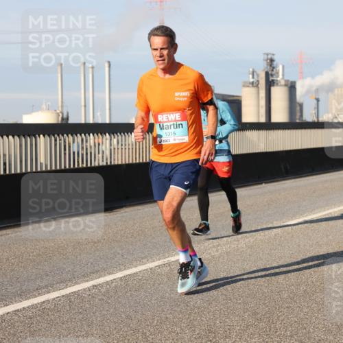 03.10.2025 - Köhlbrandbrückenlauf Lena Gebhardt http://msf.ph/oto/9118674 03.10.2025 09:44:58 Position 2 1315 meine-sportfotos.de
