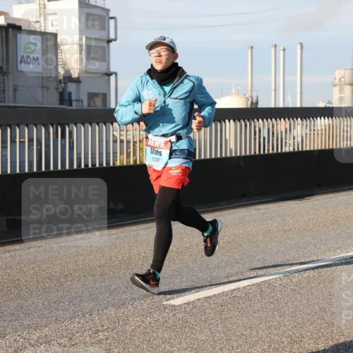 03.10.2025 - Köhlbrandbrückenlauf Lena Gebhardt http://msf.ph/oto/9118730 03.10.2025 09:44:59 Position 2 1330 meine-sportfotos.de