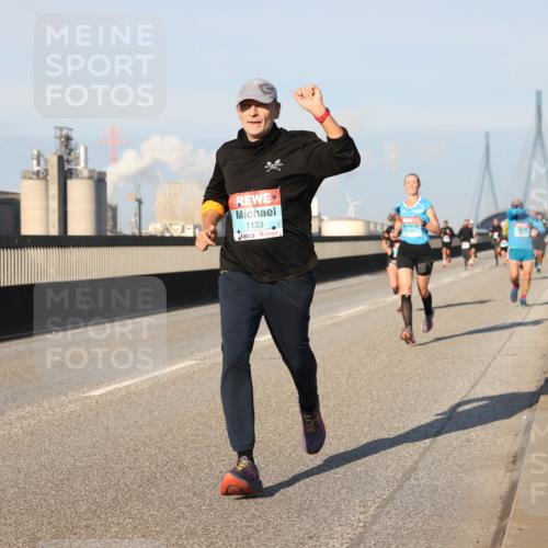 03.10.2025 - Köhlbrandbrückenlauf Lena Gebhardt http://msf.ph/oto/9118934 03.10.2025 09:45:04 Position 2 1133 meine-sportfotos.de