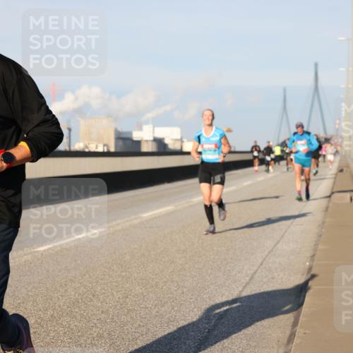 03.10.2025 - Köhlbrandbrückenlauf Lena Gebhardt http://msf.ph/oto/9118977 03.10.2025 09:45:05 Position 2 1715, 1133 meine-sportfotos.de